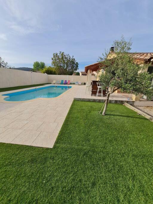Appartement 53 M² - Pignans Au Coeur Du Var Екстер'єр фото